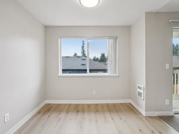 Redwood Terrace, 2040 N Redwood St APT 30, Canby, OR 97013