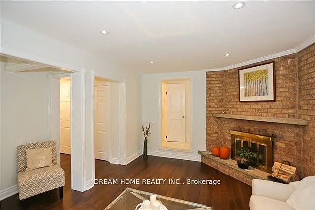 2425 Carlanne Pl #MAIN — Photo 11