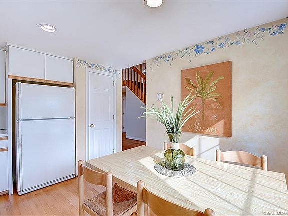 5th image of 39 S Mill Dr #39