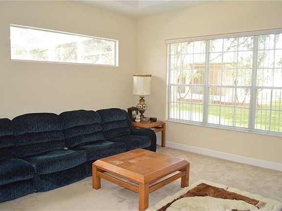 2nd image of 467 Golf Vista Cir