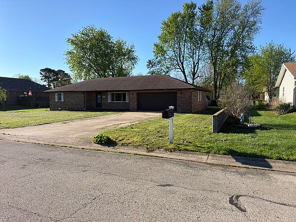 2nd image of 944 Troutman Dr