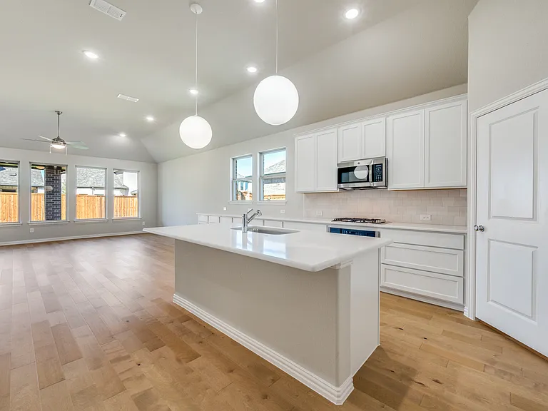 1312 Silver Grass Mdw — Photo 4