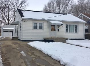 1119 Sanger St, Ottawa, IL 61350