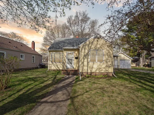 909 Caroline St, Janesville, WI 53545