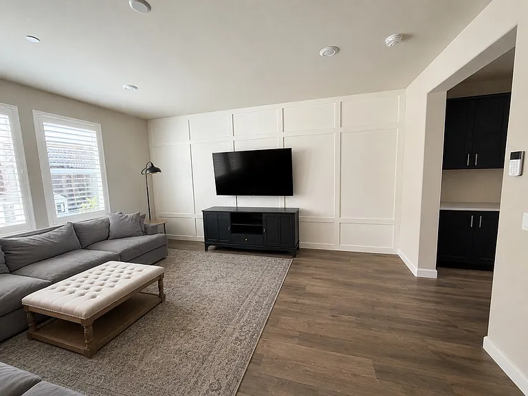 1714 Waterside Ln — Photo 3