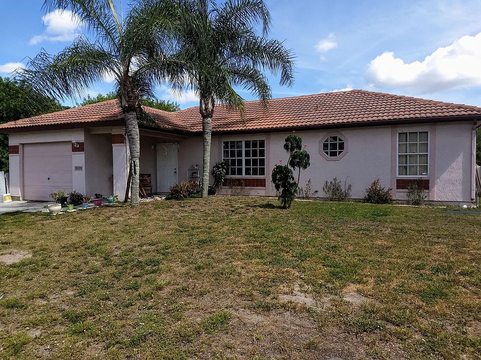 1st image of 1009 SW Gastador Ave