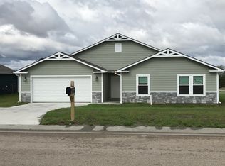 2905 Pierre St, Topeka, KS 66614