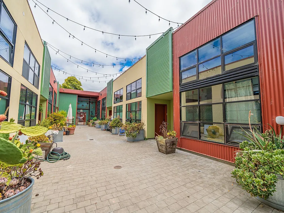 1000 43rd Street