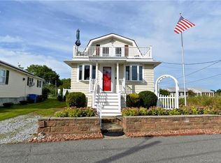 7 Garden St, Old Saybrook, CT 06475