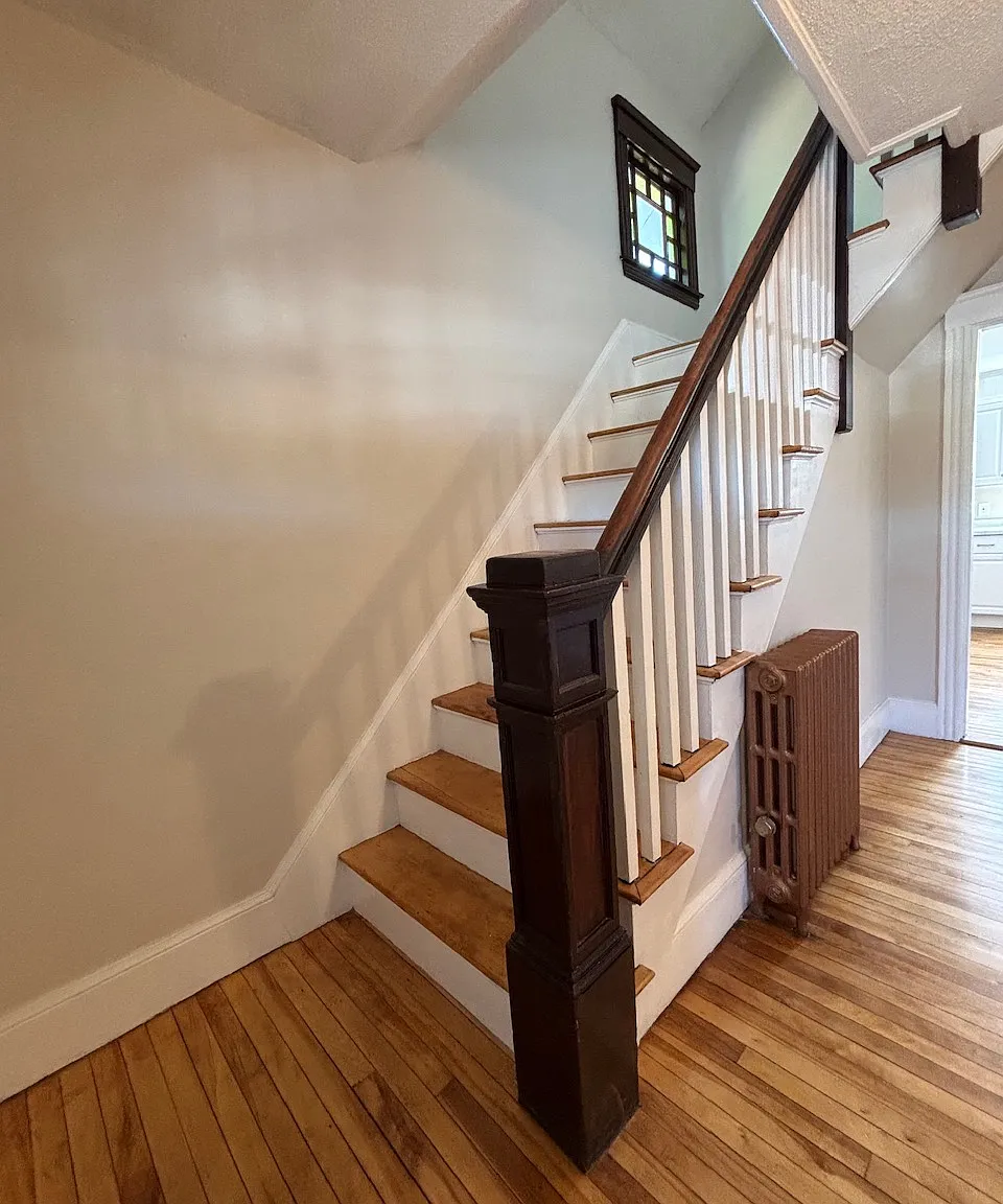 2 bed, 1045 sqft, $2,600 — Photo 3