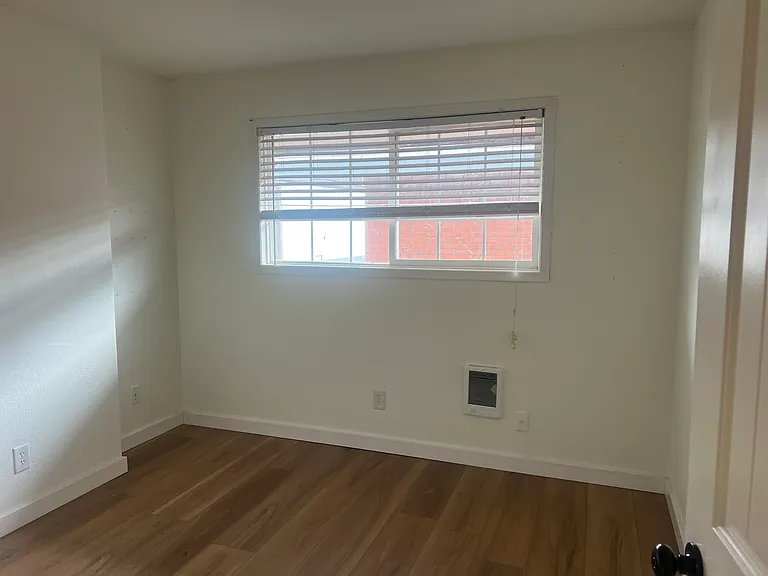 203 E Mission Ave #28 — Photo 5