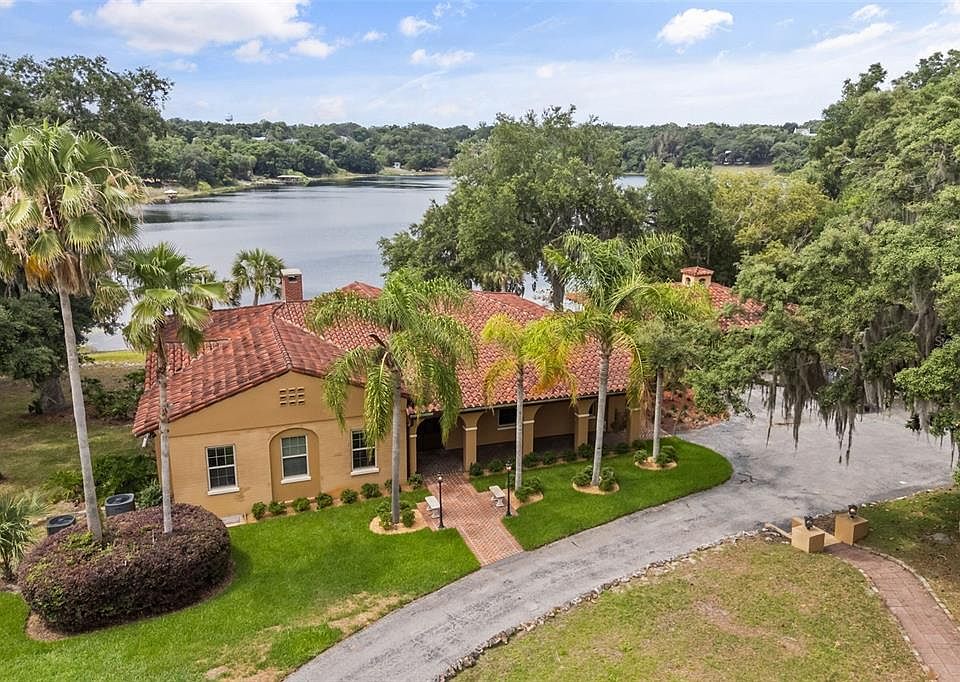 1st image of 1909 COUNTRY CLUB DRIVE