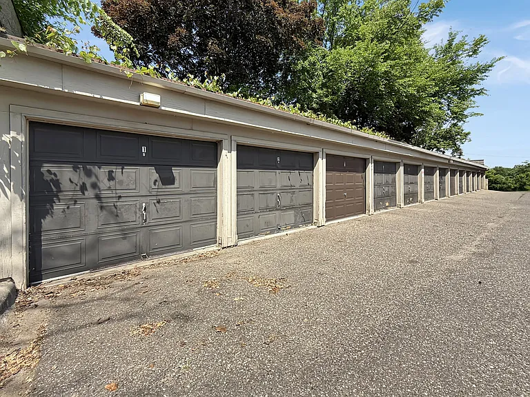 The Terraces/McLean — Photo 17