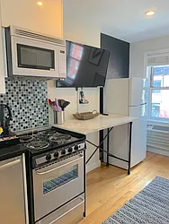 Rented by R New York