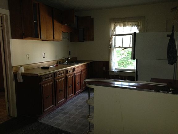 4th image of 1609 Bradford St
