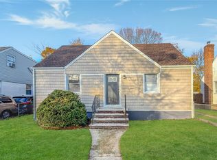 15 Circle Drive, Hempstead, NY 11550