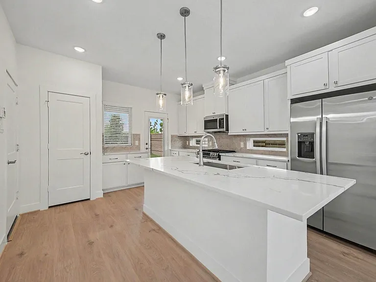21231 Creeping Bentgrass Dr — Photo 4