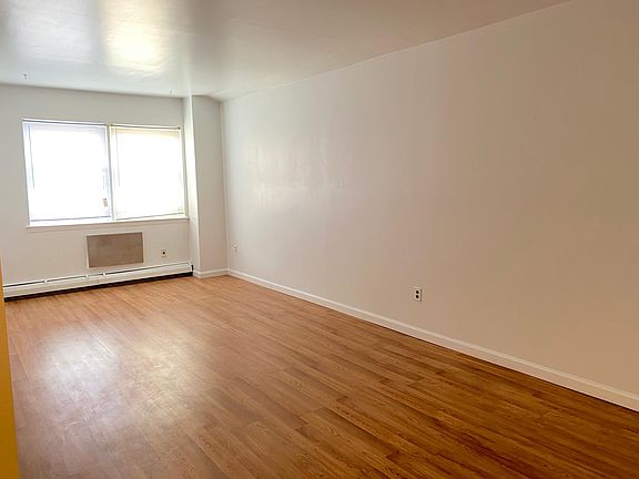 4th image of 38-32 147th St Floor 3