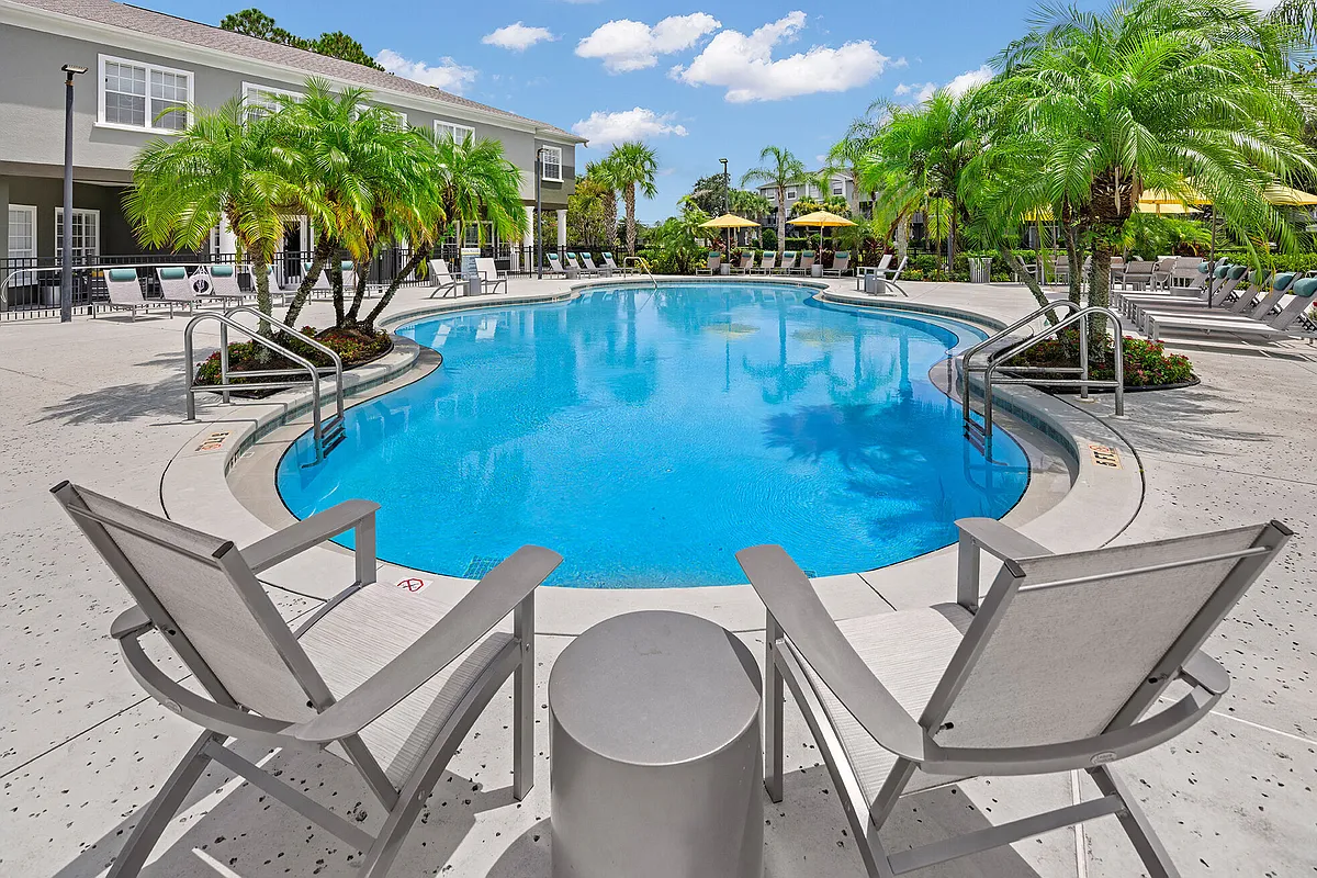 Building Photo - Pointe Parc at Avalon