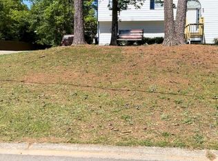 624 Silverthorne Cir, Douglasville, GA 30134
