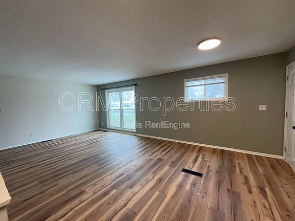 3rd image of 5117 Arrowhead Blvd