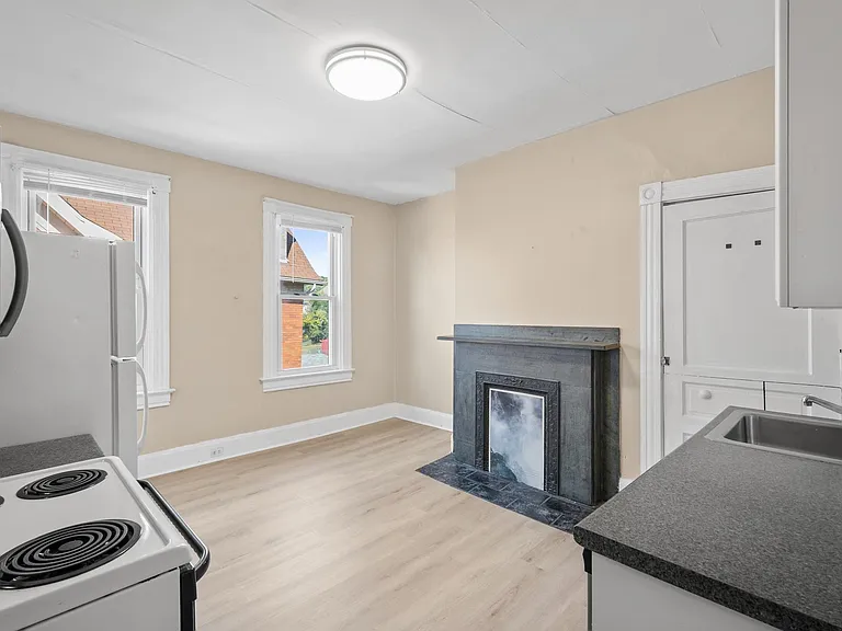 510 Dawson Ave — Photo 3