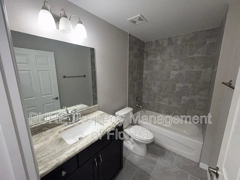 6577 SW 140th Place Rd #2 — Photo 15