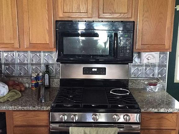 5th image of 9313 S 81st Ct