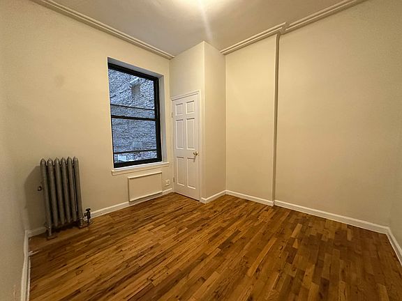 3rd image of 11 E 32nd St APT 3E