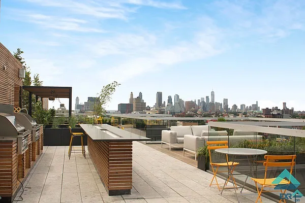 Rented by EXR | media 7