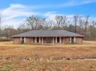 1194 Bob White Dr, Starkville, MS 39759