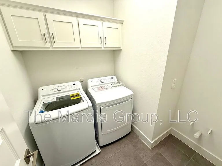 4916 Broadway Dr — Photo 6