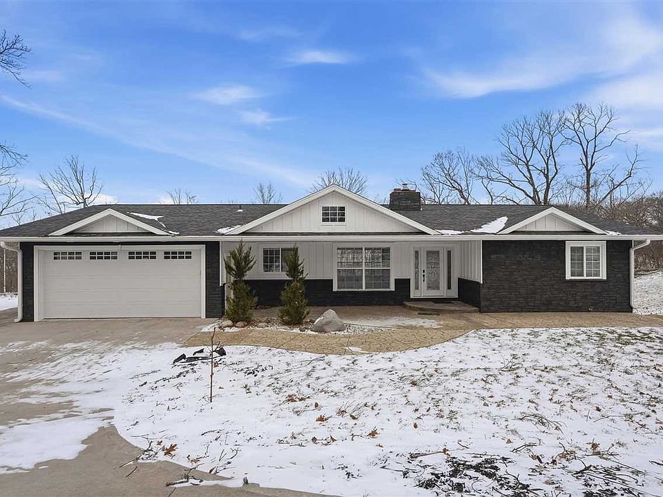 1st image of 2040 N Dubuque Rd