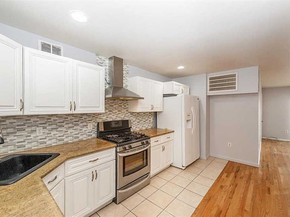 2nd image of 79 Clinton Ave #1