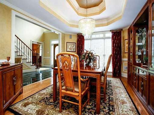 4th image of 3915 W Nancy Creek Ct