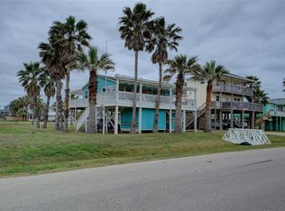 410 Sea Shell Rd, Surfside Beach, TX 77541