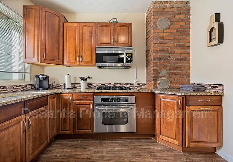 1129 Brabec St #1 — Photo 5