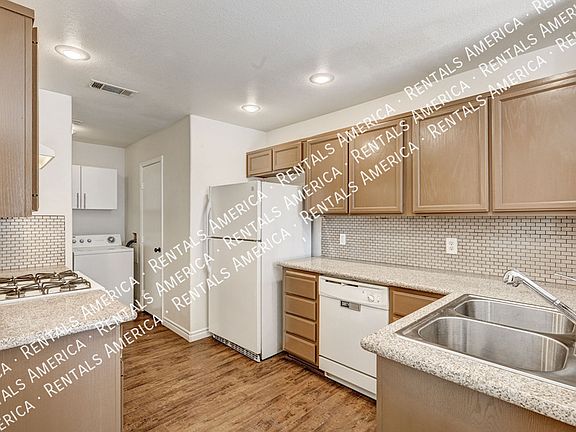 5th image of 8144 Autumn Star Ave