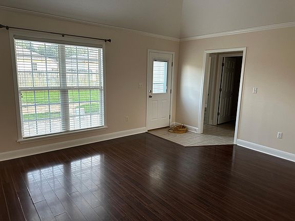4th image of 1412 Hemingway Cir