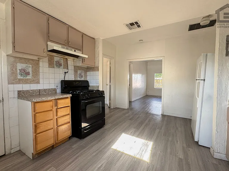 903 W Pierson St — Photo 14