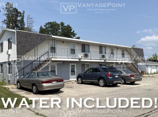 1914 - 1920 Division Street, New London, WI 54961