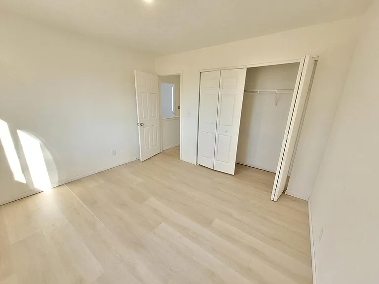 20 Westhaven Dr — Photo 5