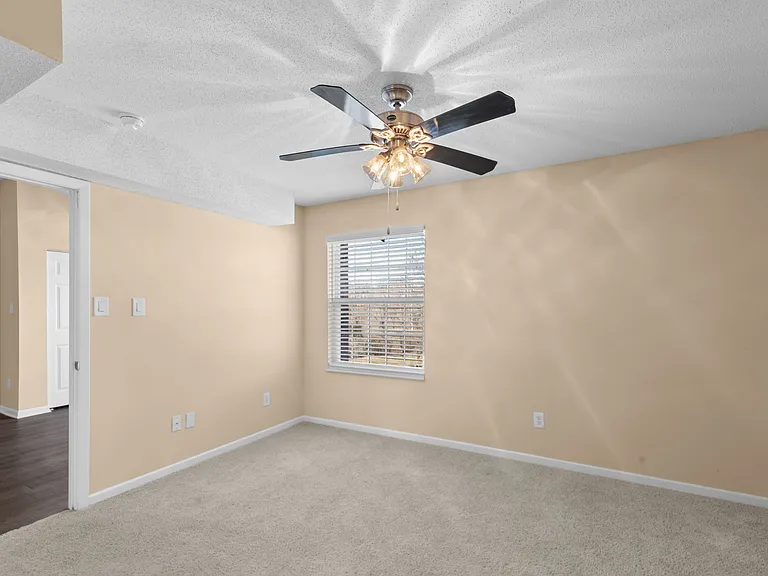 Willowbend — Photo 133