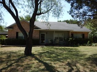 1205 E Apache Trl, Granbury, TX 76048