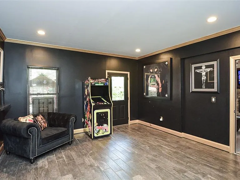 2210 Spalding Dr — Photo 75