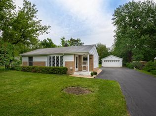 821 Rinear Rd, Antioch, IL 60002