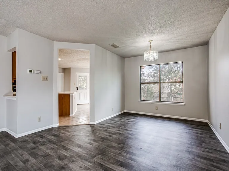 7318 Belmede Ct — Photo 3