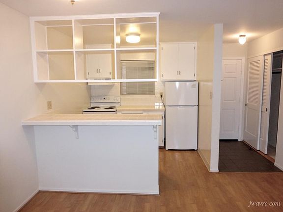 4th image of 1266 Stanyan St #1