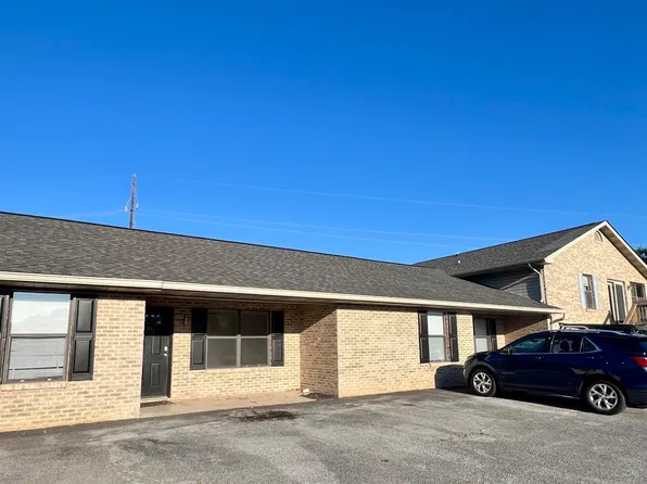 2709 Roberts Rd, Kodak, TN 37764