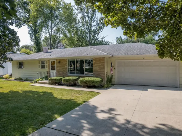 1817 Aspen Ln, Green Bay, WI 54303